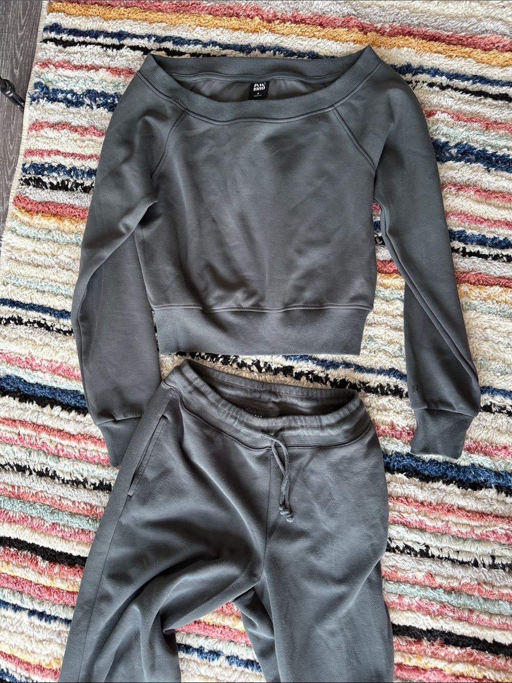 Pacsun Sweatshirt & Joggers Set